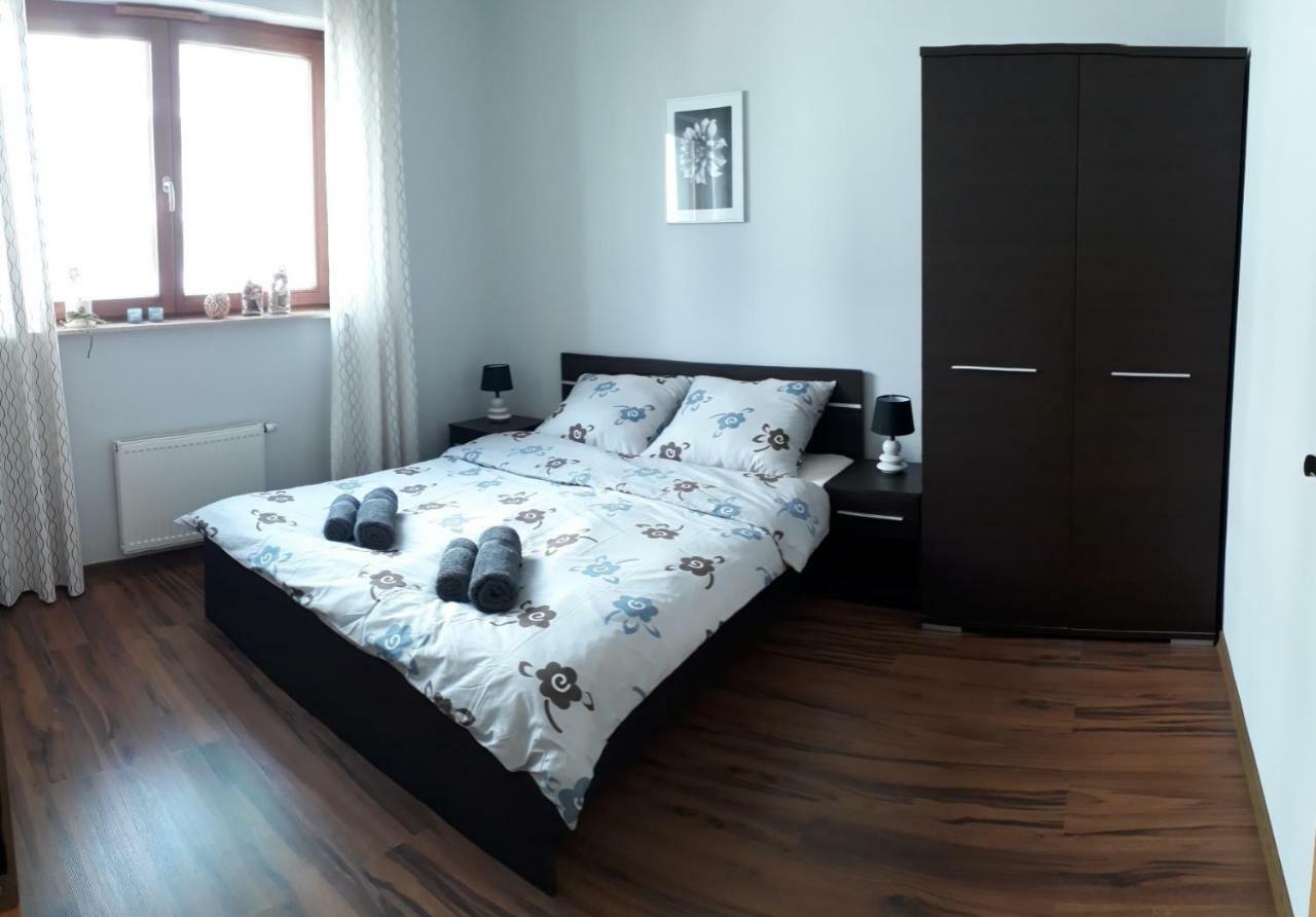 Frog Apartment - 2 Bedrooms And Living Room Swinoujscie Bagian luar foto